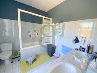 Villa L'Isle-sur-la-Sorgue #013657 Boschi Prestige