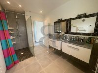 Villa L'Isle-sur-la-Sorgue #013869 Boschi Prestige