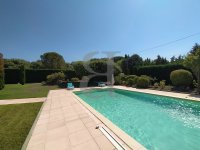 Villa L'Isle-sur-la-Sorgue #014090 Boschi Prestige