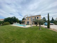 Villa Lagnes #014752 Boschi Real Estate