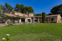 Farmhouse and stonebuilt house Les Baux-de-Provence #015179 Boschi Real Estate