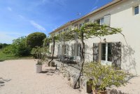 Mas and bastide Pernes-les-Fontaines #015463 Boschi Luxury Properties