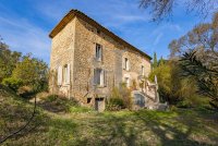 Farmhouse and stonebuilt house Sainte-Cécile-les-Vignes #015475 Boschi Real Estate