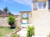 Villa L'Isle-sur-la-Sorgue #012403 Boschi Prestige