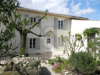 Farmhouse and stonebuilt house Sainte-Cécile-les-Vignes #016093 Boschi Real Estate