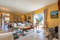 Villa L'Isle-sur-la-Sorgue #016138 Boschi Prestige