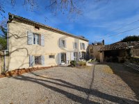 Farmhouse and stonebuilt house Sainte-Cécile-les-Vignes #016260 Boschi Real Estate