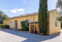 Villa Venasque #016234 Boschi Real Estate