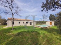 Villa Grignan #016421 Boschi Real Estate