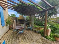 Farmhouse and stonebuilt house Sainte-Cécile-les-Vignes #017734 Boschi Real Estate