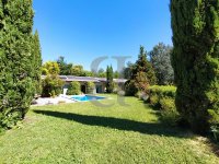 Villa L'Isle-sur-la-Sorgue #013136 Boschi Real Estate
