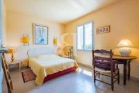 Villa Suze-la-Rousse #019316 Boschi Prestige